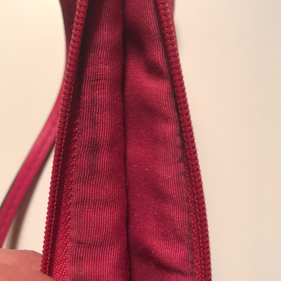 ! SOLD! COACH FUSCHIA LEATHER WRISTLET W/Dust bag - Picture 7 of 7